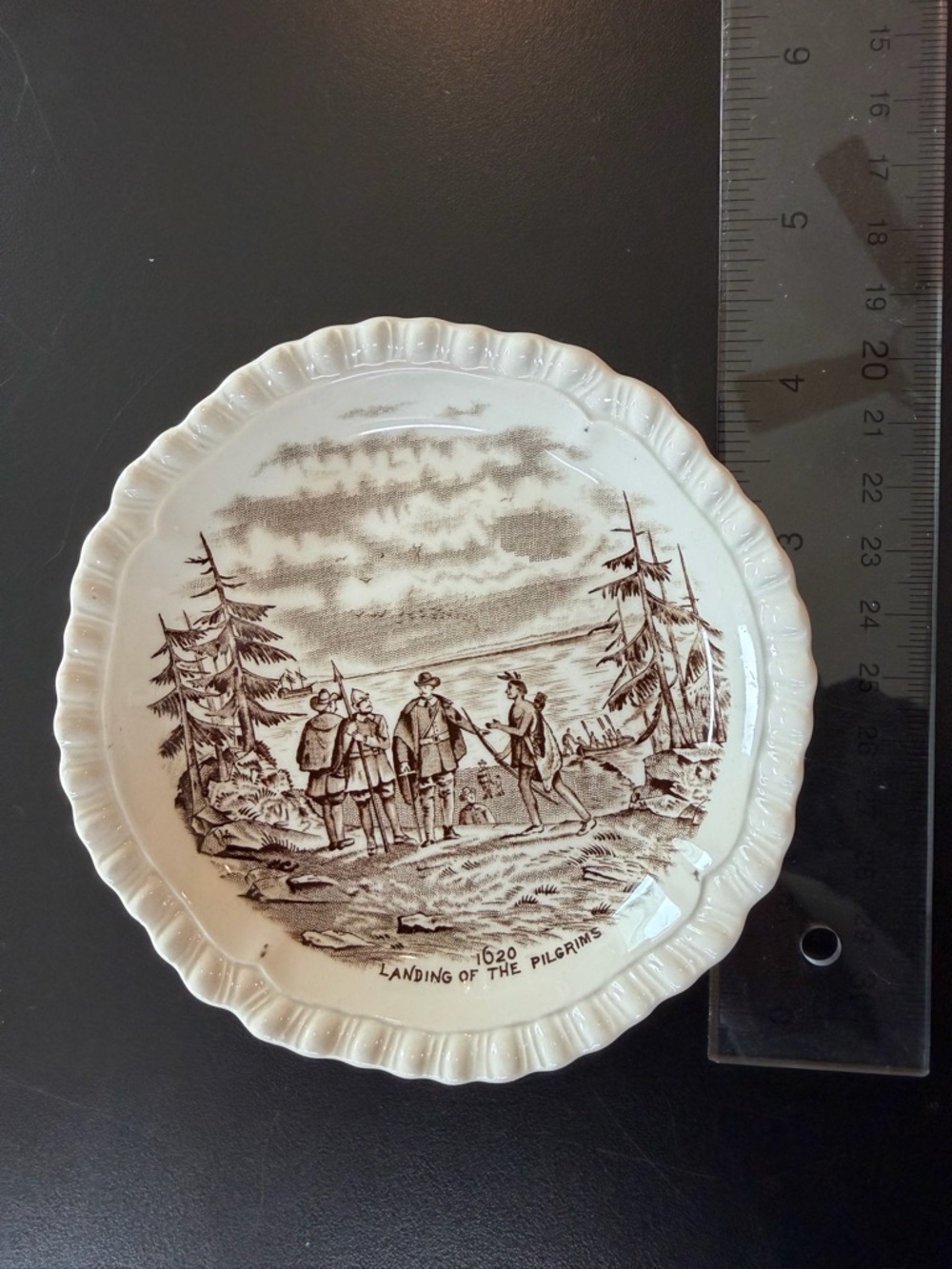 Spode White and Brown '1620 Landing of the Pilgrims' Decorative Plate
